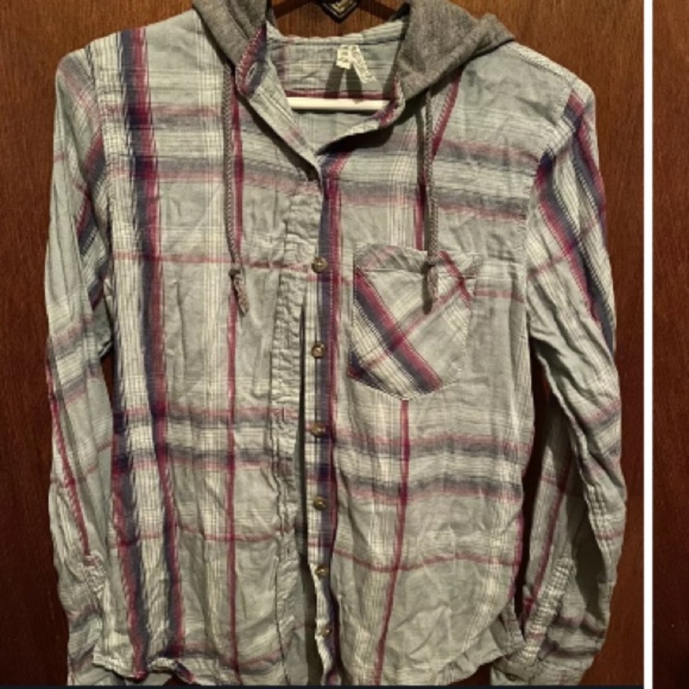 Mudd Jr’s Xs Light Green Plaid Button up Shirt